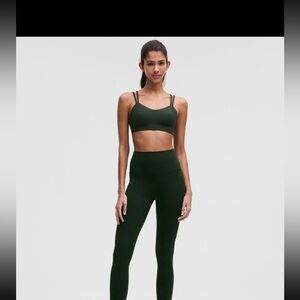 Lululemon Like A Cloud Ribbed Bra B/C❤️❤️
Rainforest Green